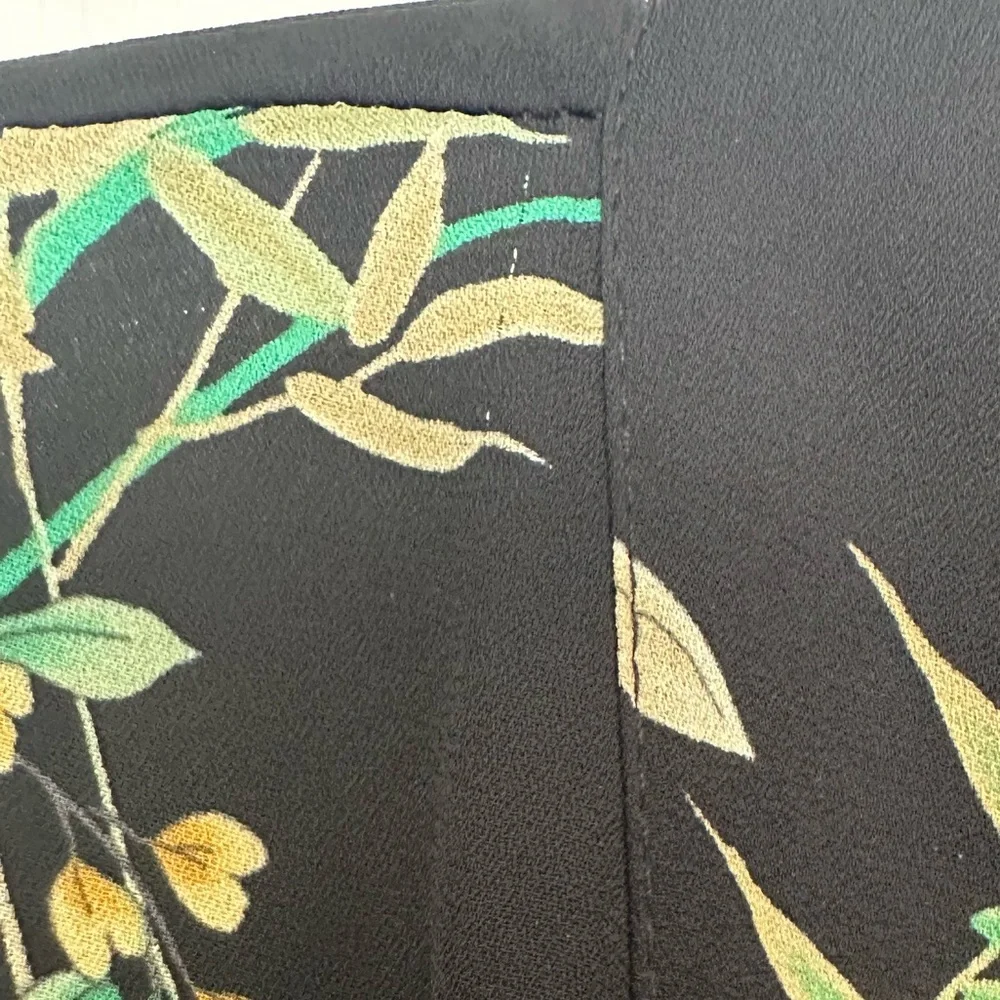 Flora Nikrooz Black Floral Robe - Size L - EUC - Picture 6 of 8